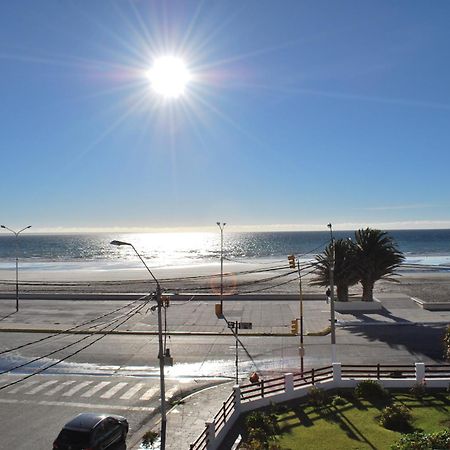 Hotel Gran Madryn Пуэрто-Мадрин Экстерьер фото
