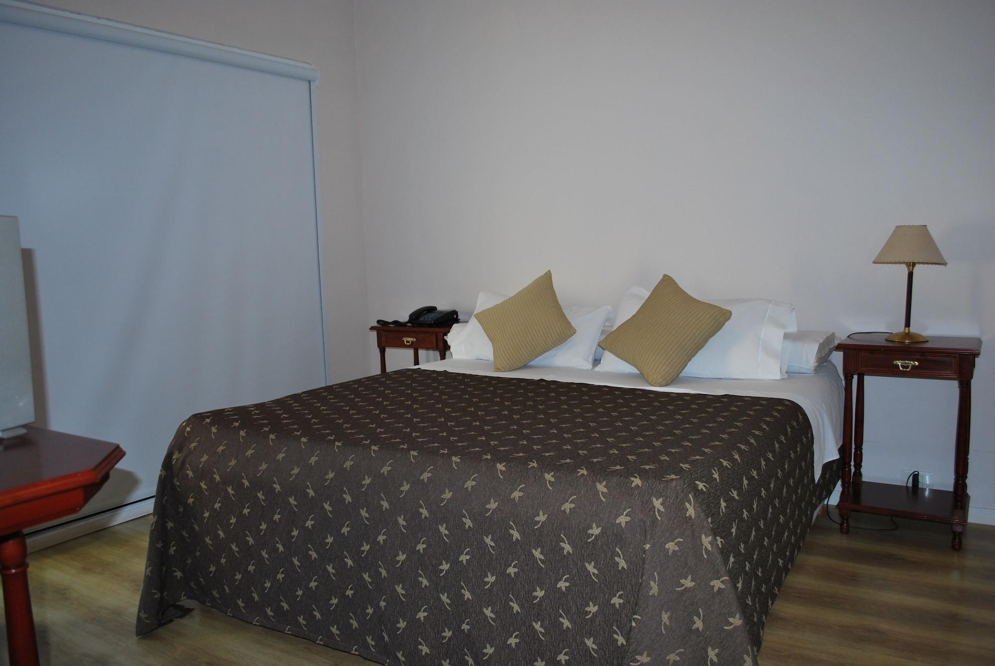 Hotel Gran Madryn Пуэрто-Мадрин Экстерьер фото