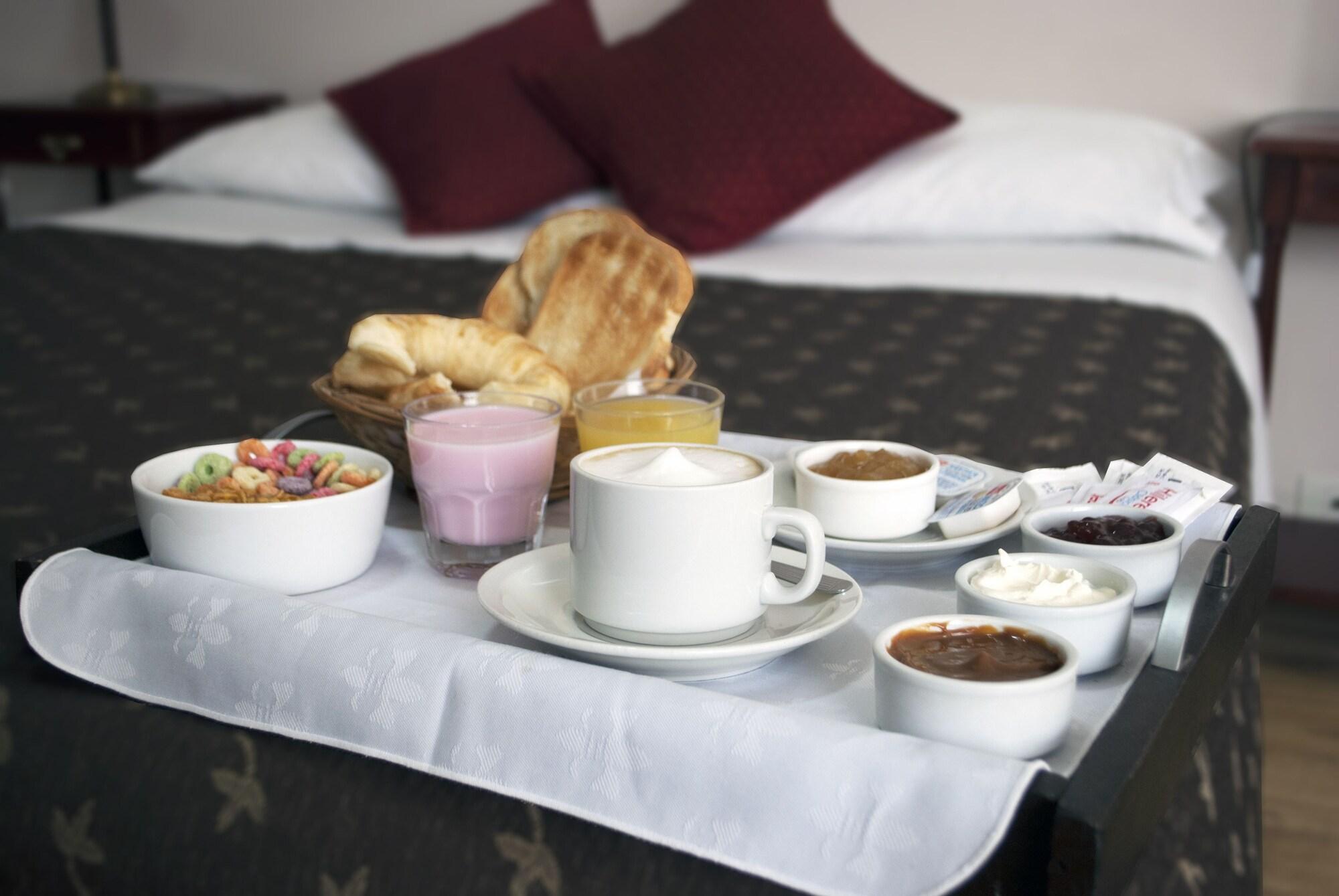 Hotel Gran Madryn Пуэрто-Мадрин Экстерьер фото
