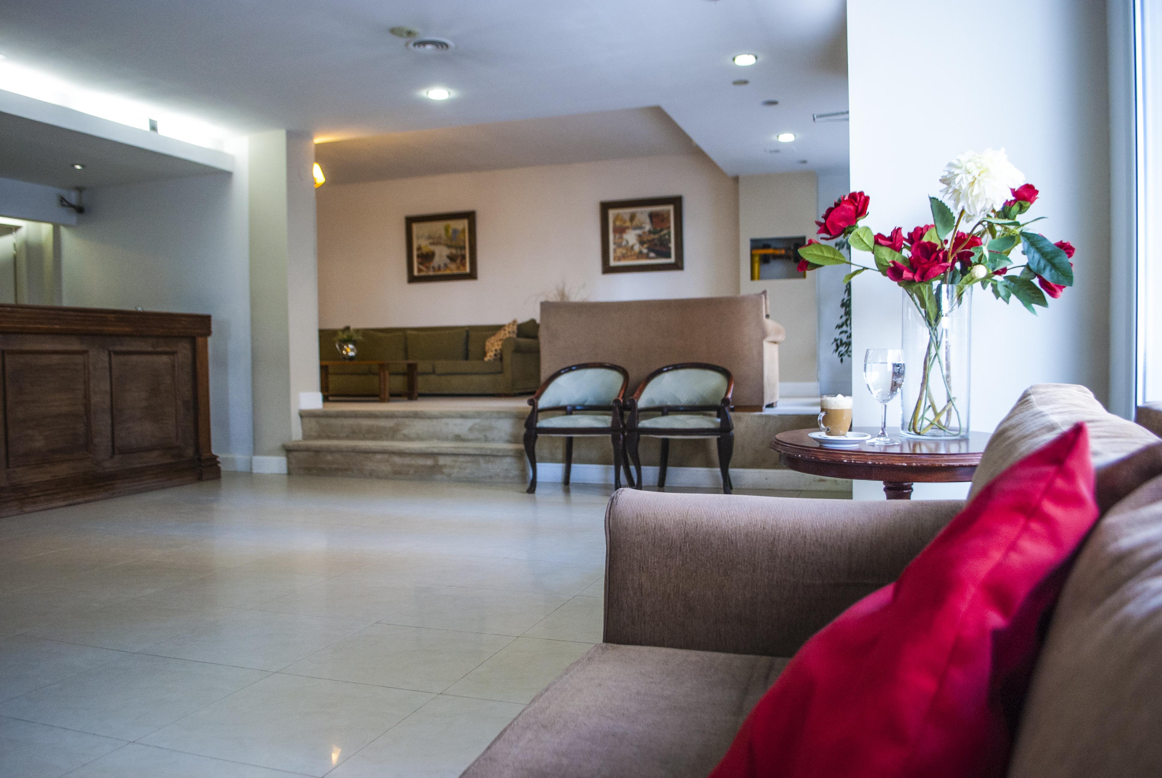 Hotel Gran Madryn Пуэрто-Мадрин Экстерьер фото